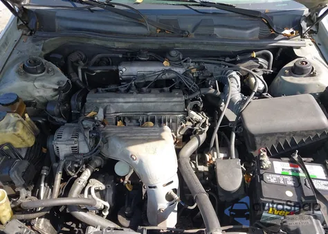 2001 Toyota Camry Le from USA, damaged, VIN 4T1BG22K31U790575